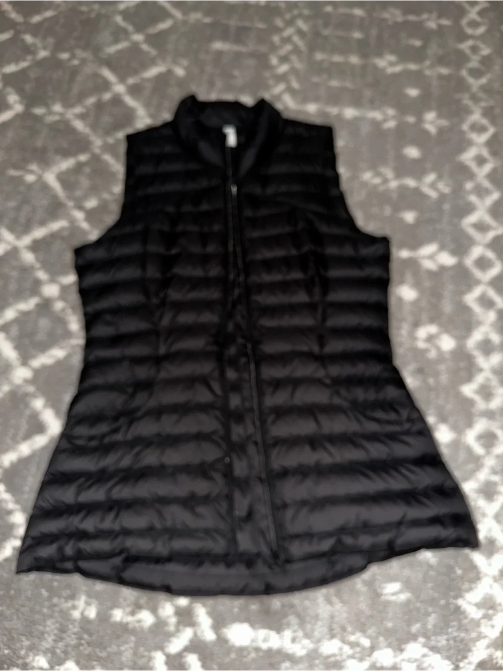Lululemon Pack It Down Vest - black size 6